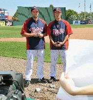 Twins' Nishioka solicits Japan quake donation