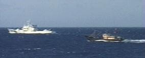 (2)Chinese activists try to reach disputed isles off Okinawa