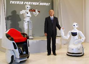 Toyota eyeing practical use of partner robot in early 2010s