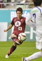 Ogawa nets ball for Vissel Kobe against Ventfore Kofu in J-League game