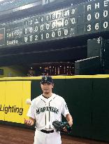 Japan's Iwakuma throws no-hitter against Orioles