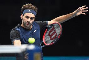 Djokovic, Federer to play in final of ATP World Tour Finals