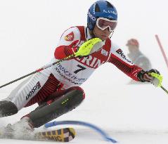 Olympic champ Raich wins World Cup slalom, Sasaki 2nd