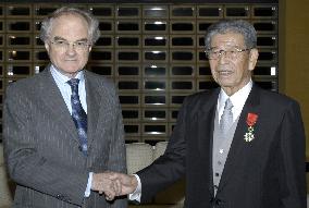 Dentsu chairman Narita awarded France's Legion of Honor