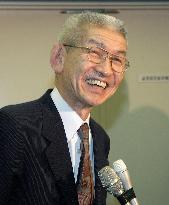 Abe taps think tank adviser Kosai as tax panel chief