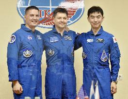 3 astronauts ready for space flight