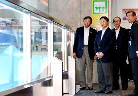 Crown prince visits Tsunami Educational Center in Wakayama Pref.