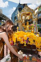 People mourn Bangkok bombing victims