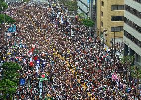 Giant Tug-of-War in Okinawa's Naha