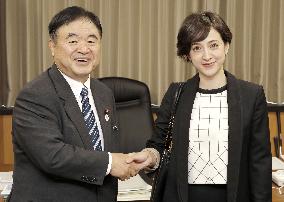 Olympic minister Endo meets with TV personality Takigawa