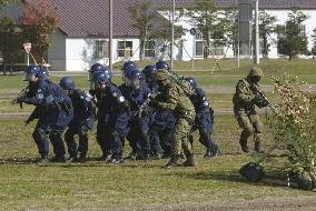 GSDF, Hokkaido police conduct drill against armed agents