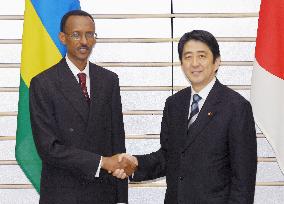 Japan, Rwanda agree on need to implement N. Korea sanctions