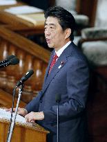 PM Abe makes policy address to Diet