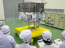 JAXA displays Mercury probe to press