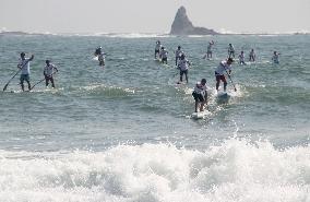 International stand-up paddleboard race held in eastern Japan