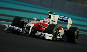 (CORRECTION)Japan's Kobayashi solid at Abu Dhabi Grand Prix