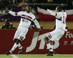 Sao Paulo down Liverpool to win FIFA Club World Championship