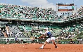 Nishikori plays Bellucci