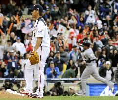 Japan vs. U.S. in WBC semifinal game in Los Angeles