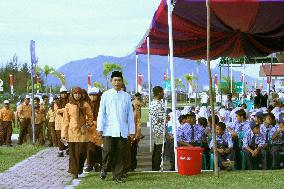 People flock to Aceh 'ground zero' to mark tsunami anniversary