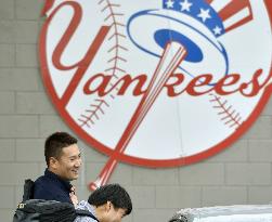 N.Y. Yankees pitcher Tanaka starts working out
