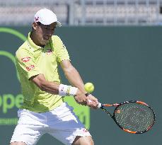 Nishikori advances to 4th round in Miami