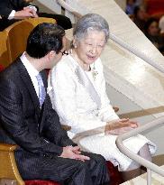 Empress attends Japanese pianist's concert in Tokyo