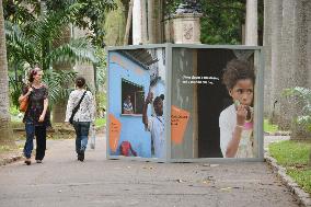Japanese photographer assists children take pictures of daily life in slums