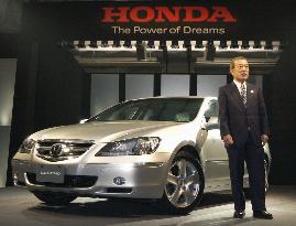 (1)Honda launches remodeled Legend sedan for 1st time in 8 years