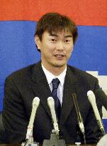 Closer Iwase agrees to same money in 2010