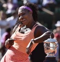 S. Williams wins 3rd French Open title