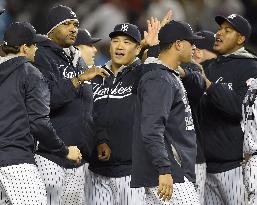 Yankees clinch playoff berth, 1st time in 3 yrs