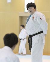 Chinese judo gold medalist joins training camp of Japanese team