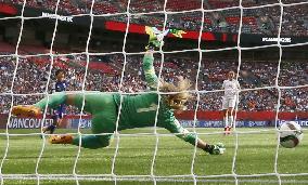 Japan open scoring vs. Netherlands in World Cup round of 16