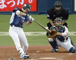 Lions' Akiyama surpasses Ichiro's single-season hits record