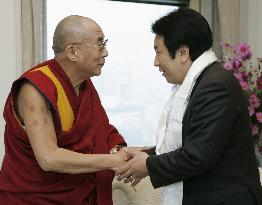 Dalai Lama, Japanese politician call for China's democratization