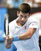 Djokovic beats Kuznetsov at Australian Open tennis