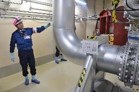 Vent piping at nuclear power plant in Niigata shown to media