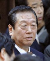 Ozawa says he will continue as secretary general