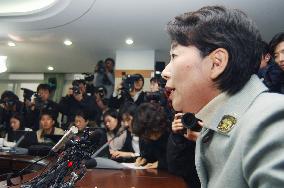 S. Korean researcher faked stem-cell data: investigating panel