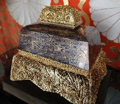 Incense burner by master craftsman donated to Todaiji temple