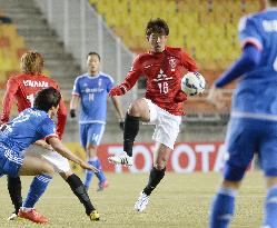 Urawa Reds' Aoki in action in ACL game vs. S. Korean team