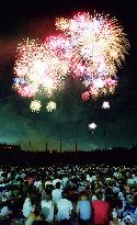 Fireworks delight 310,000 spectators in Osaka