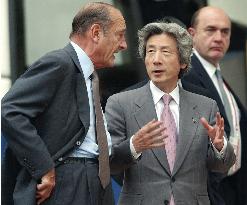 Koizumi visits Hermitage Museum