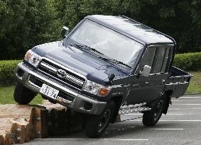 Toyota revives Land Cruiser 70