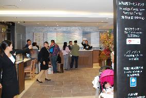Mitsukoshi opens service center for foreign customers at Ginza store