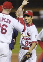 Taguchi limited to defensive role as Cards take NLCS lead