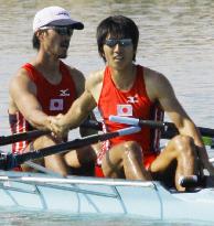 Suda, Omoto win gold in rowing