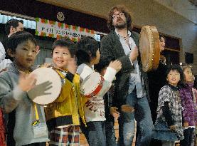 Irish singer O Maonlai in Fukushima