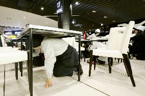 'ShakeOut' quake drill held at food court in Kyoto